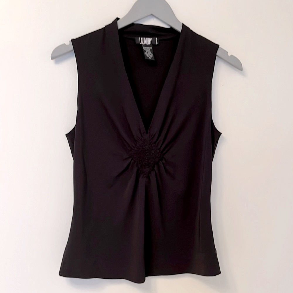Laundry by Shelli Segal black sleeveless top, US M Fits like a small